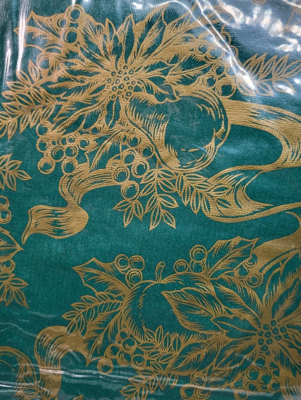 Town & Country Christmas TABLECLOTH 60